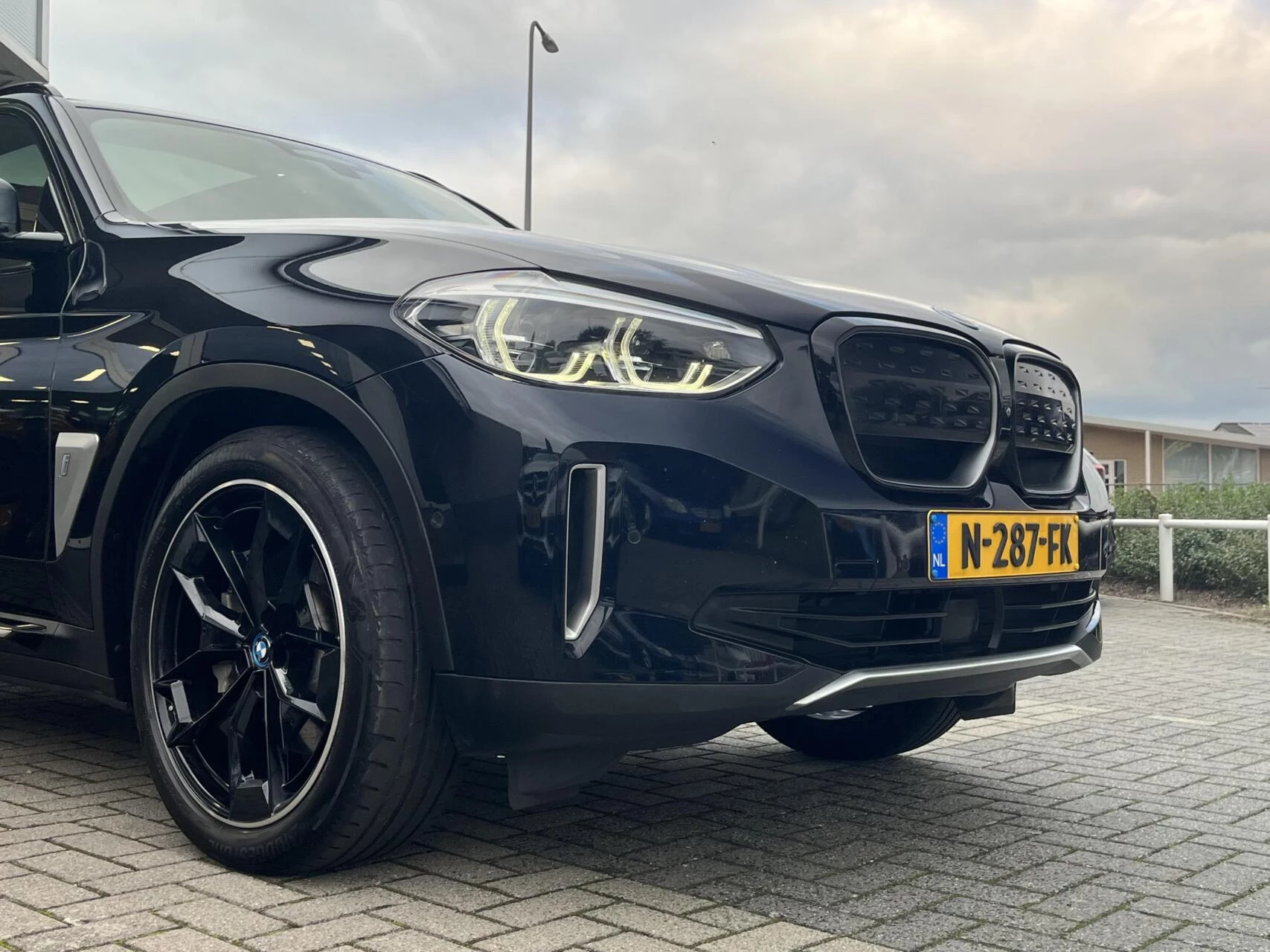 Hoofdafbeelding BMW iX3
