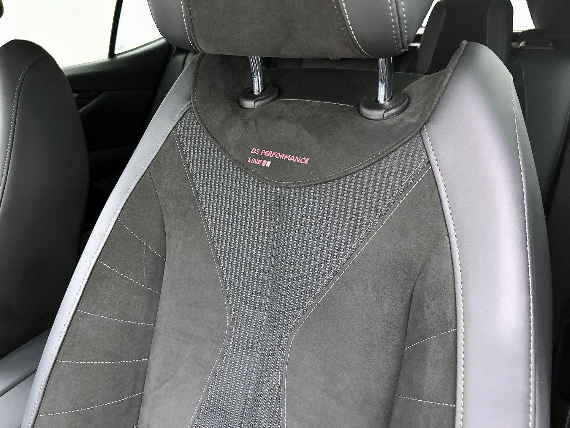 Hoofdafbeelding DS DS 4