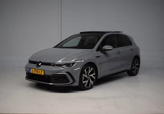 Volkswagen Golf 1.5 eTSI 150PK R-Line PANORAMADAK / HARMAN-KARDON / CAMERA / SFEERVERLICHTING / TREKHAAK / IQ-LIGHT