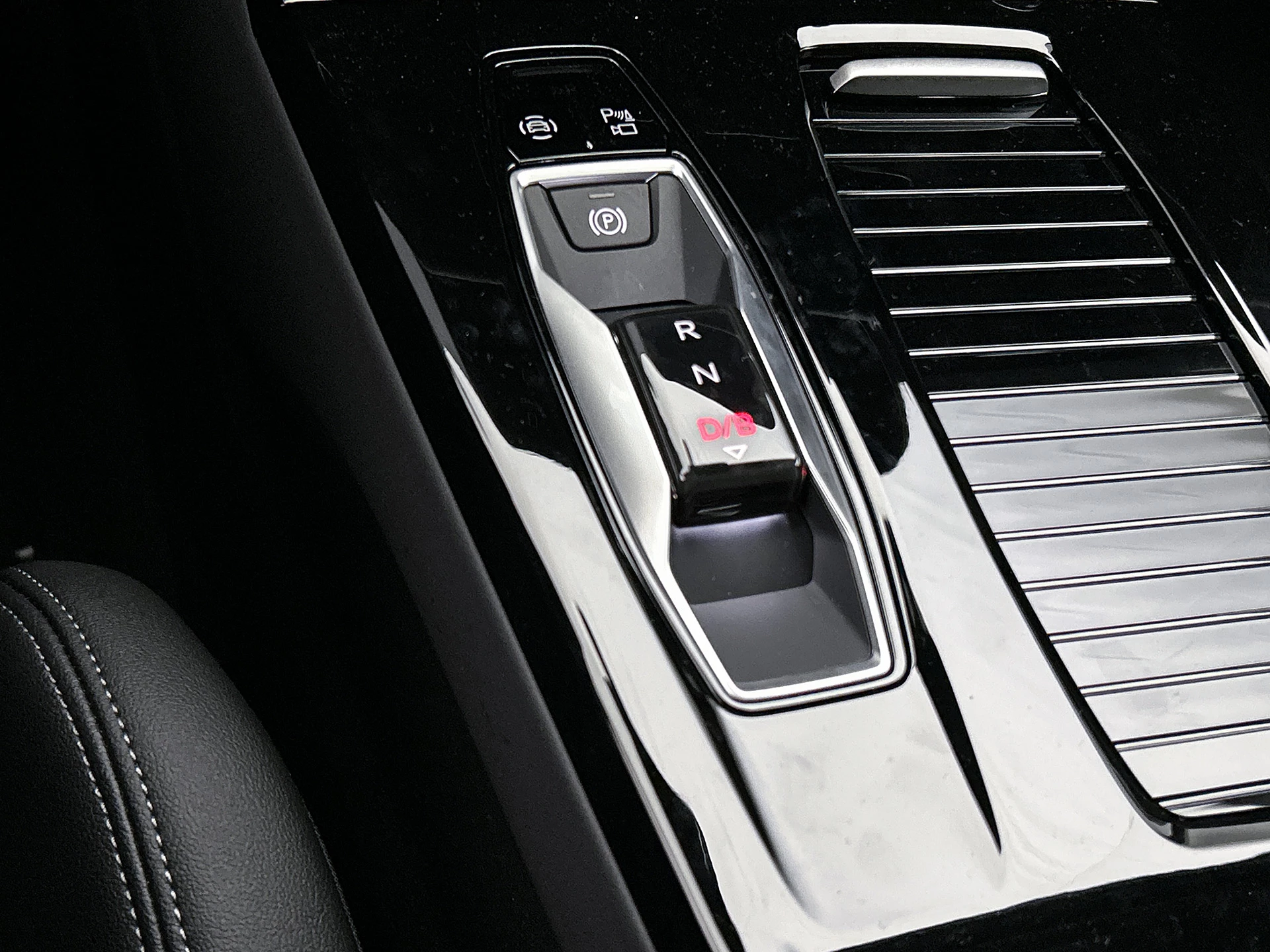 Hoofdafbeelding Audi A6 Avant e-tron