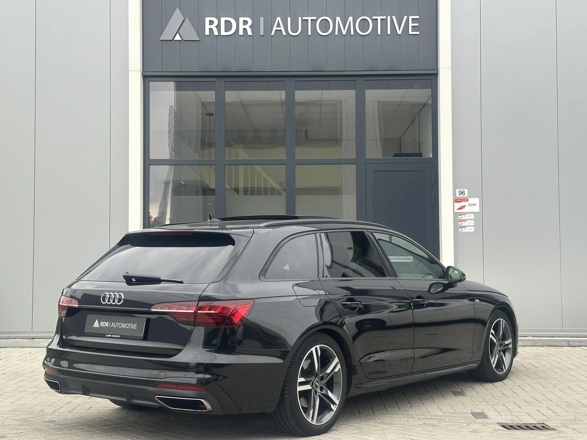 Hoofdafbeelding Audi A4