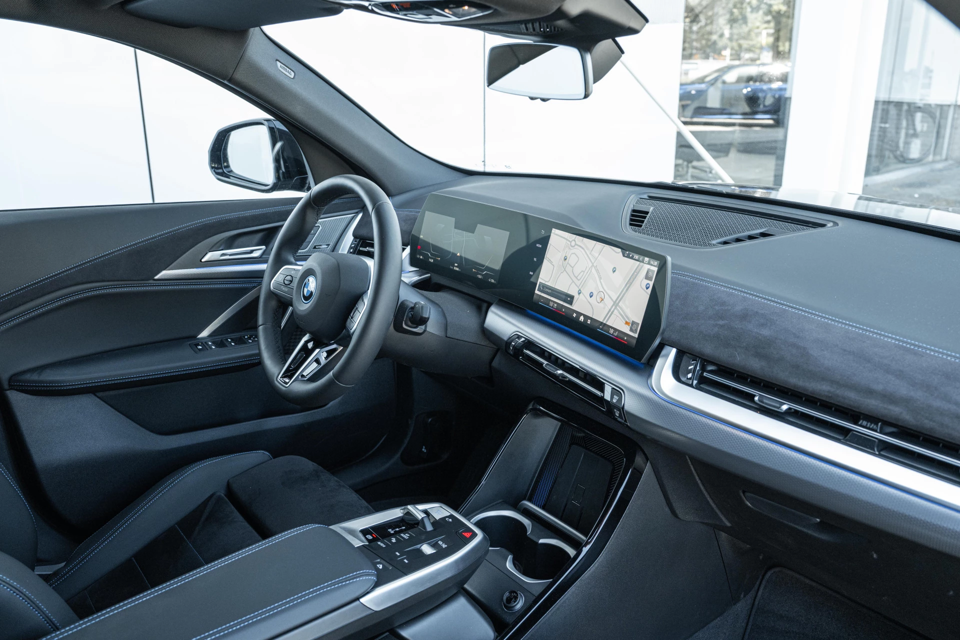 Hoofdafbeelding BMW iX2