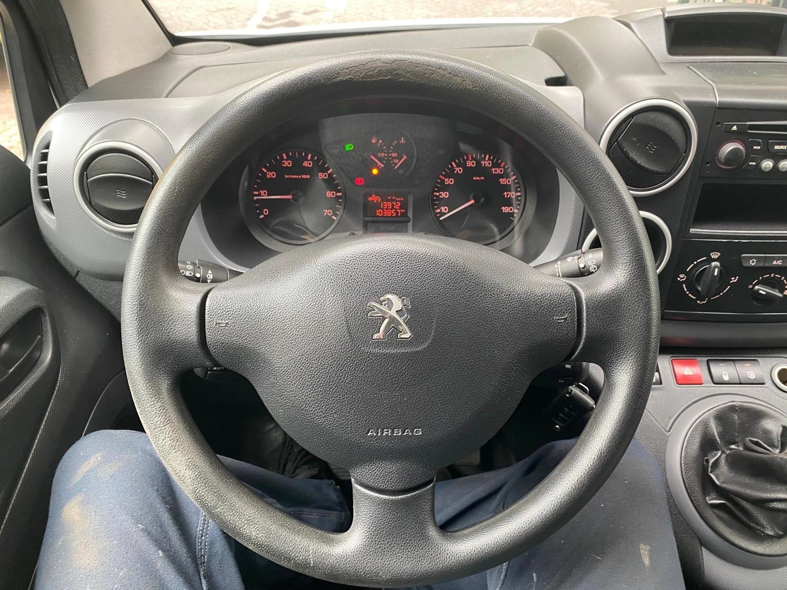 Hoofdafbeelding Peugeot Partner