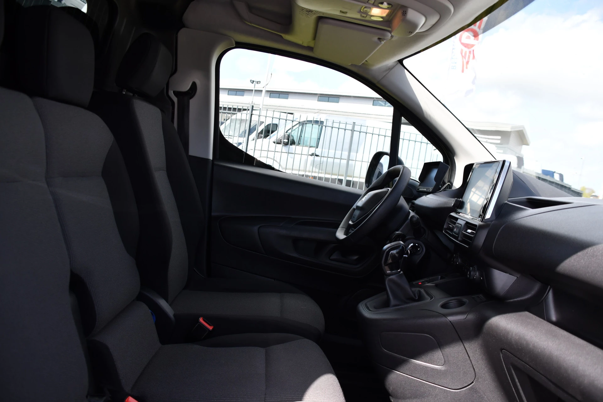 Hoofdafbeelding Peugeot Partner