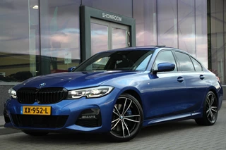 BMW 3 Serie 330i High Executive Edition | M-Sport | HUD | H/K | Schuifdak