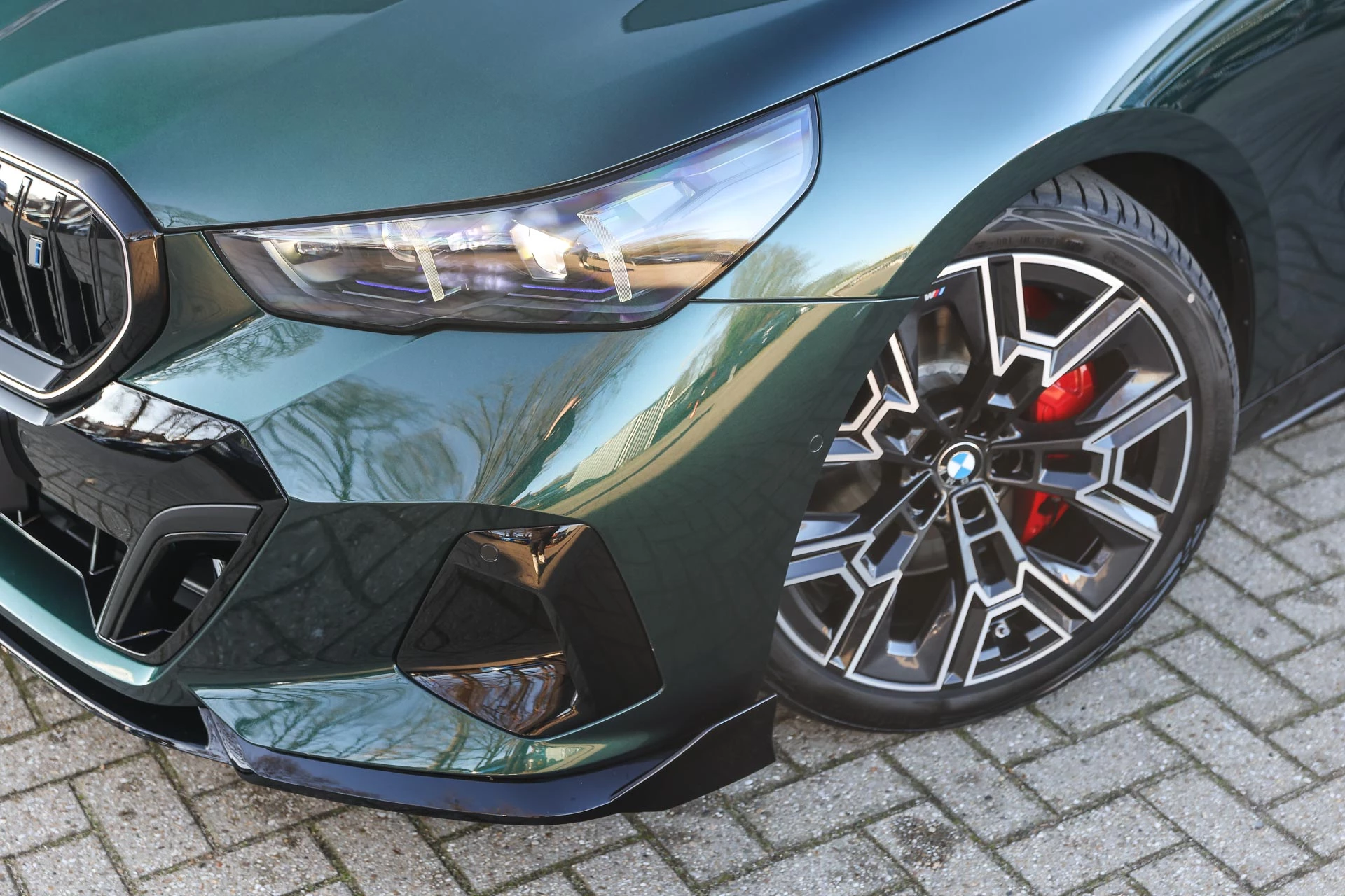 Hoofdafbeelding BMW i5