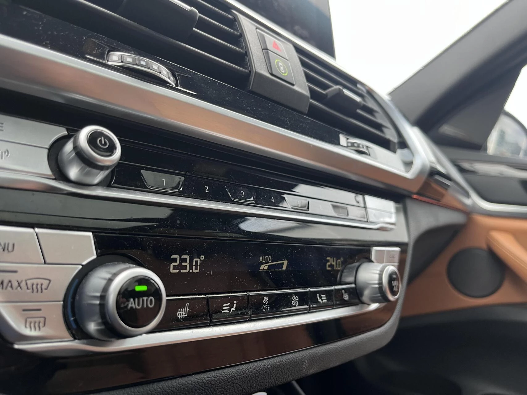 Hoofdafbeelding BMW iX3