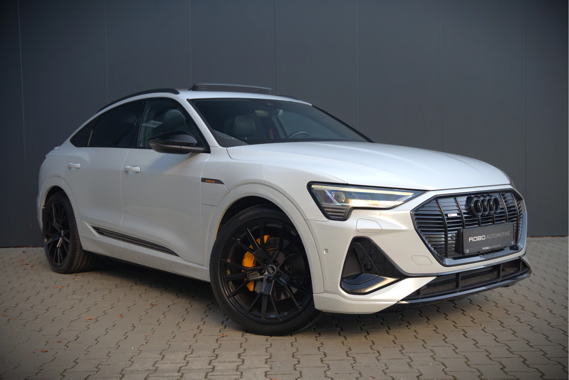 Hoofdafbeelding Audi e-tron
