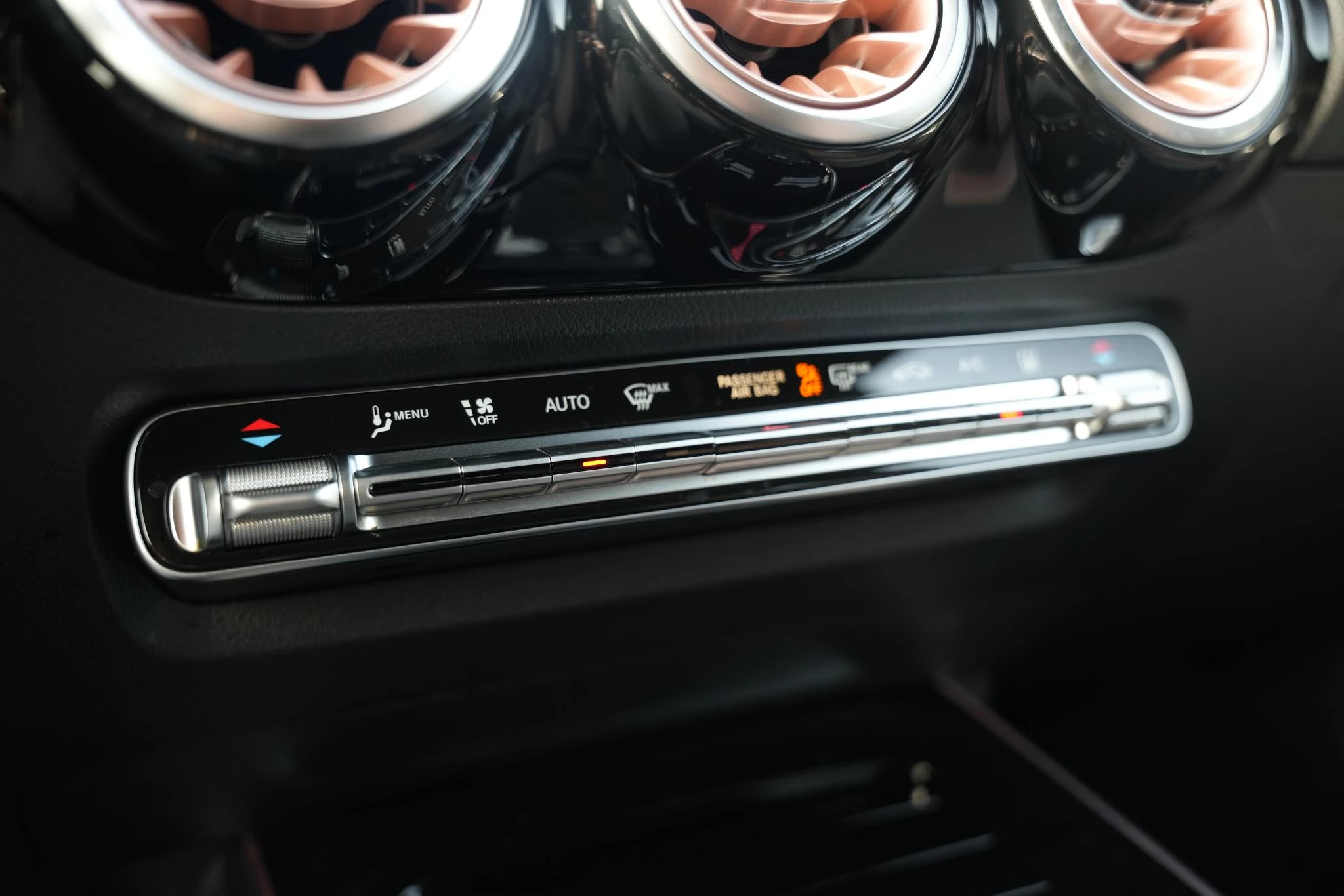 Hoofdafbeelding Mercedes-Benz EQA