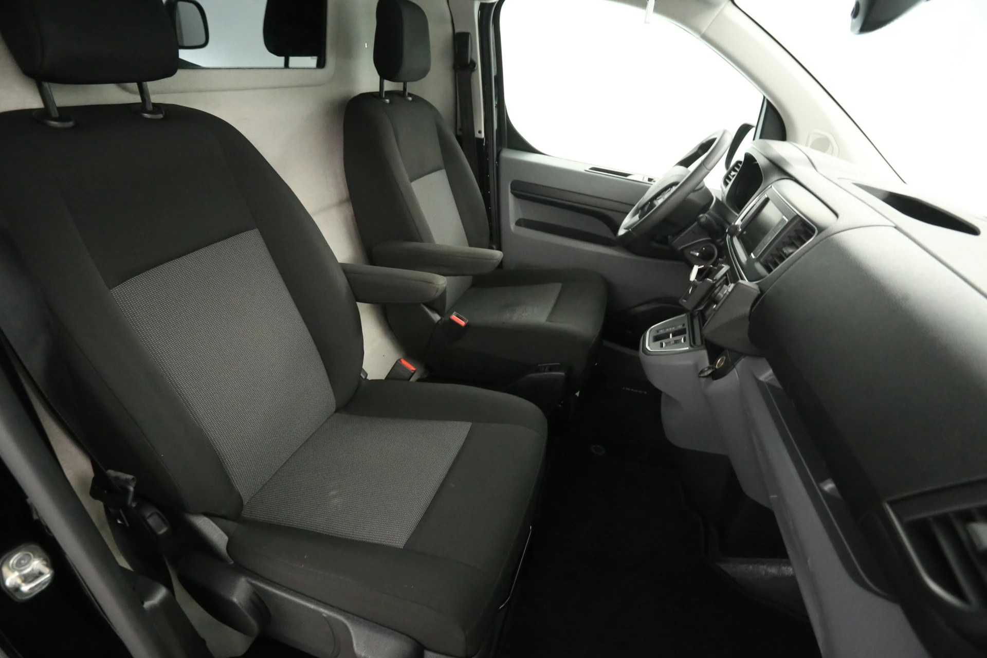 Hoofdafbeelding Peugeot e-Expert