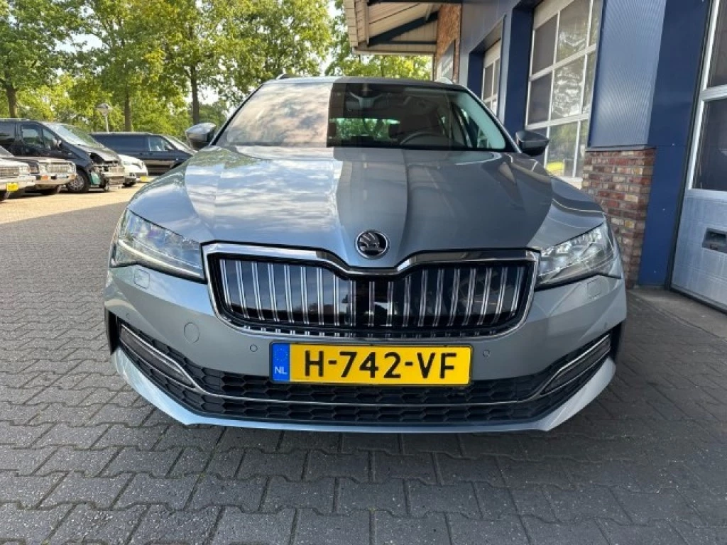 Hoofdafbeelding Škoda Superb