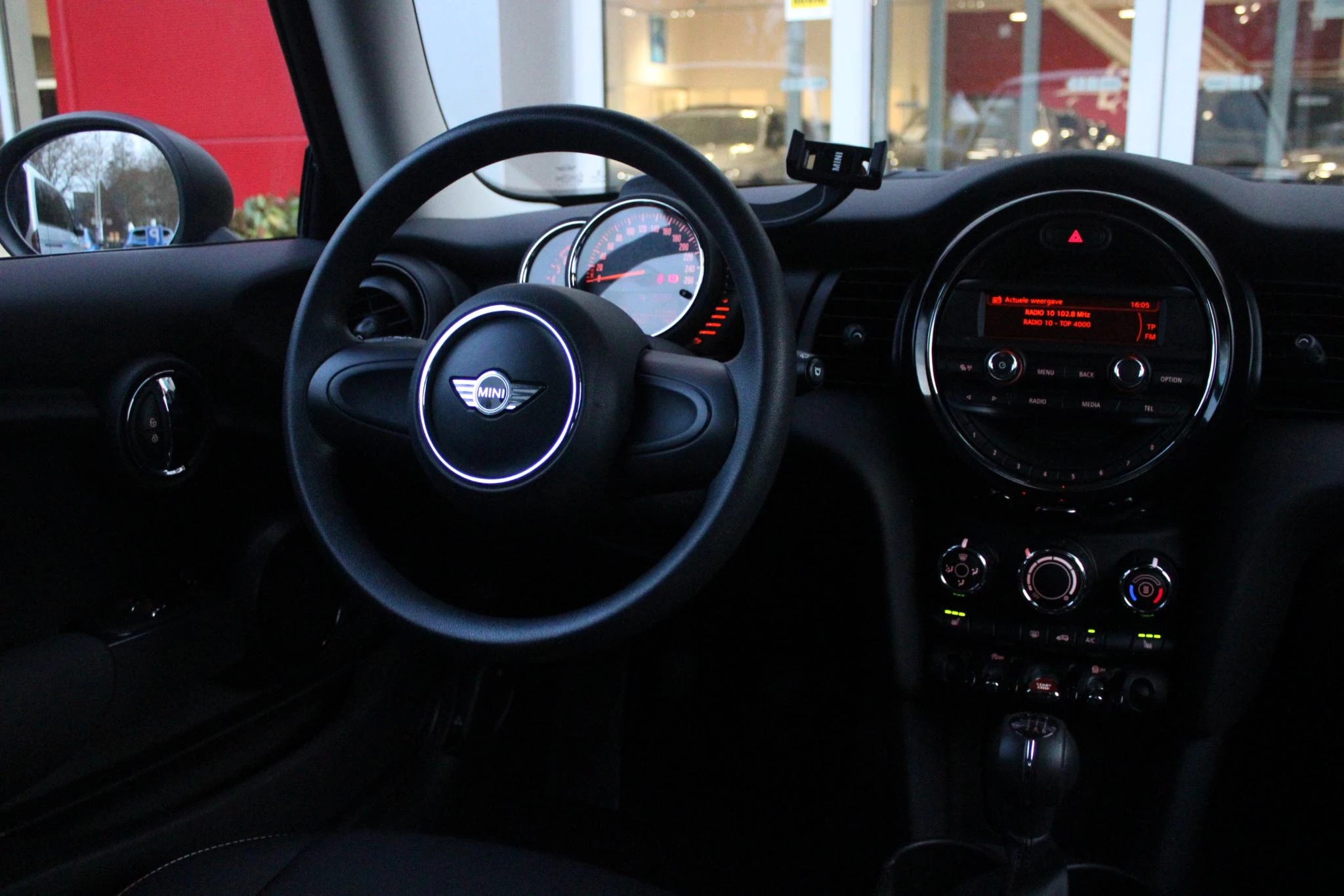 Hoofdafbeelding MINI One