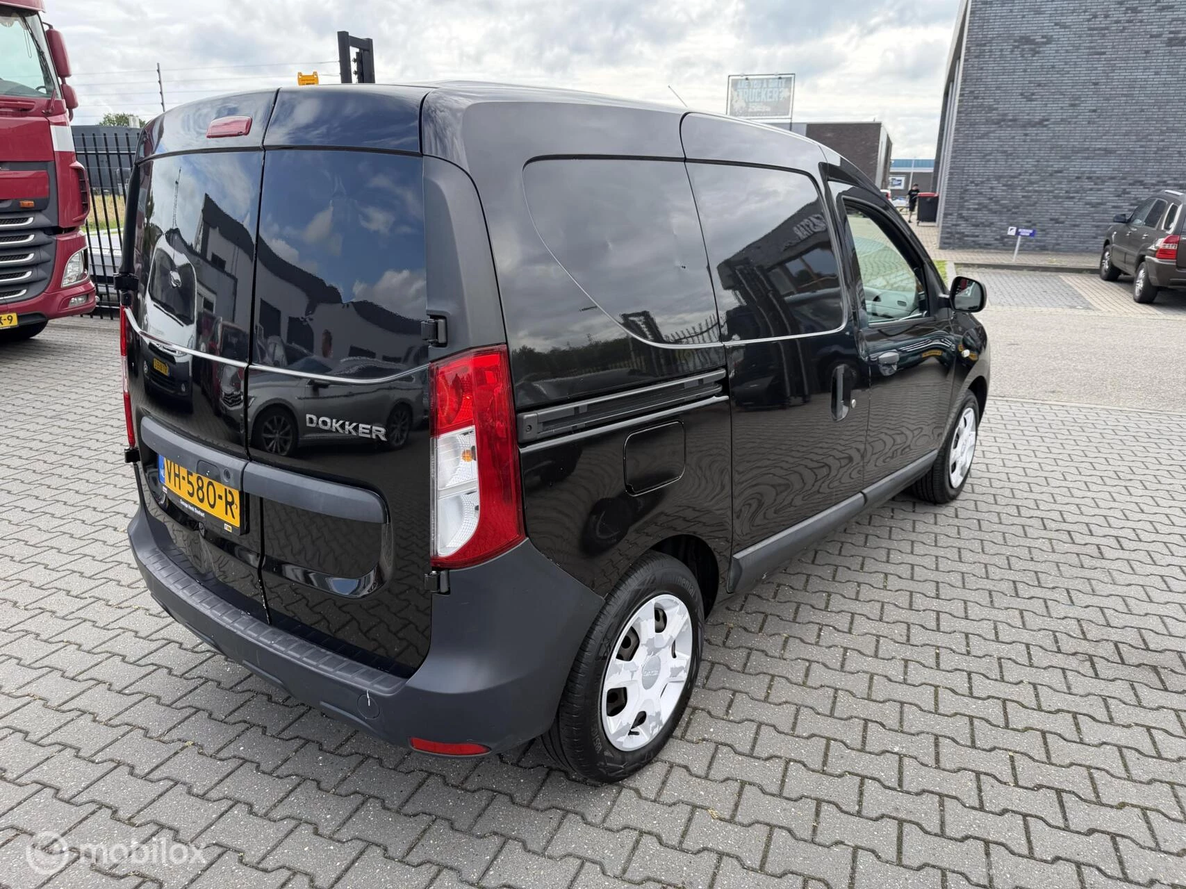 Hoofdafbeelding Dacia Dokker