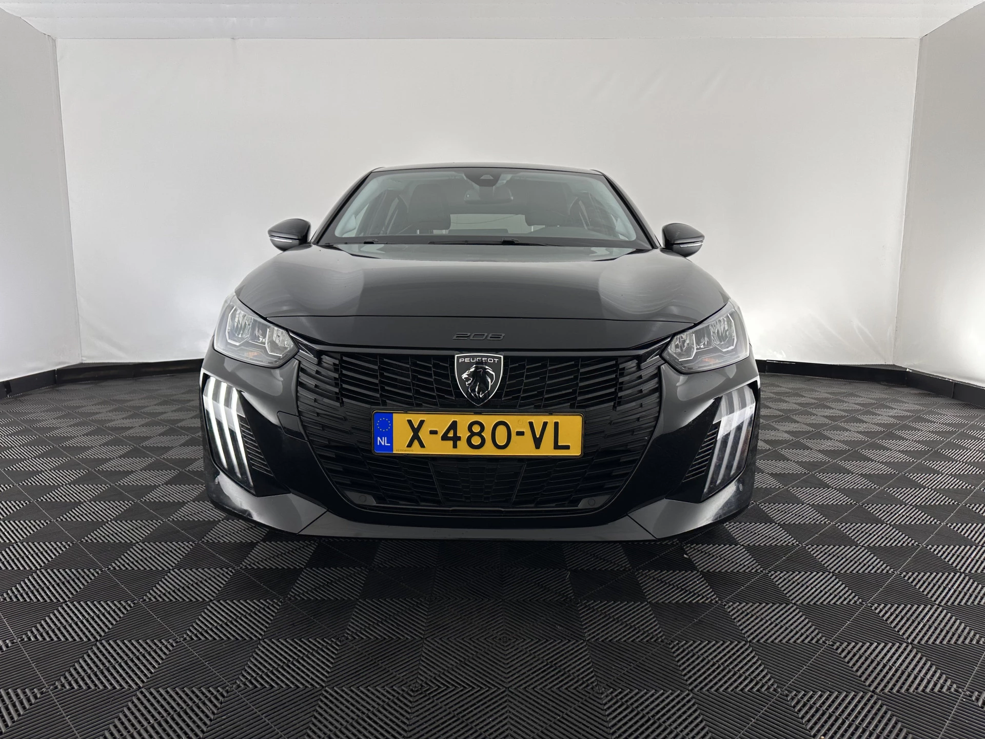 Hoofdafbeelding Peugeot e-208