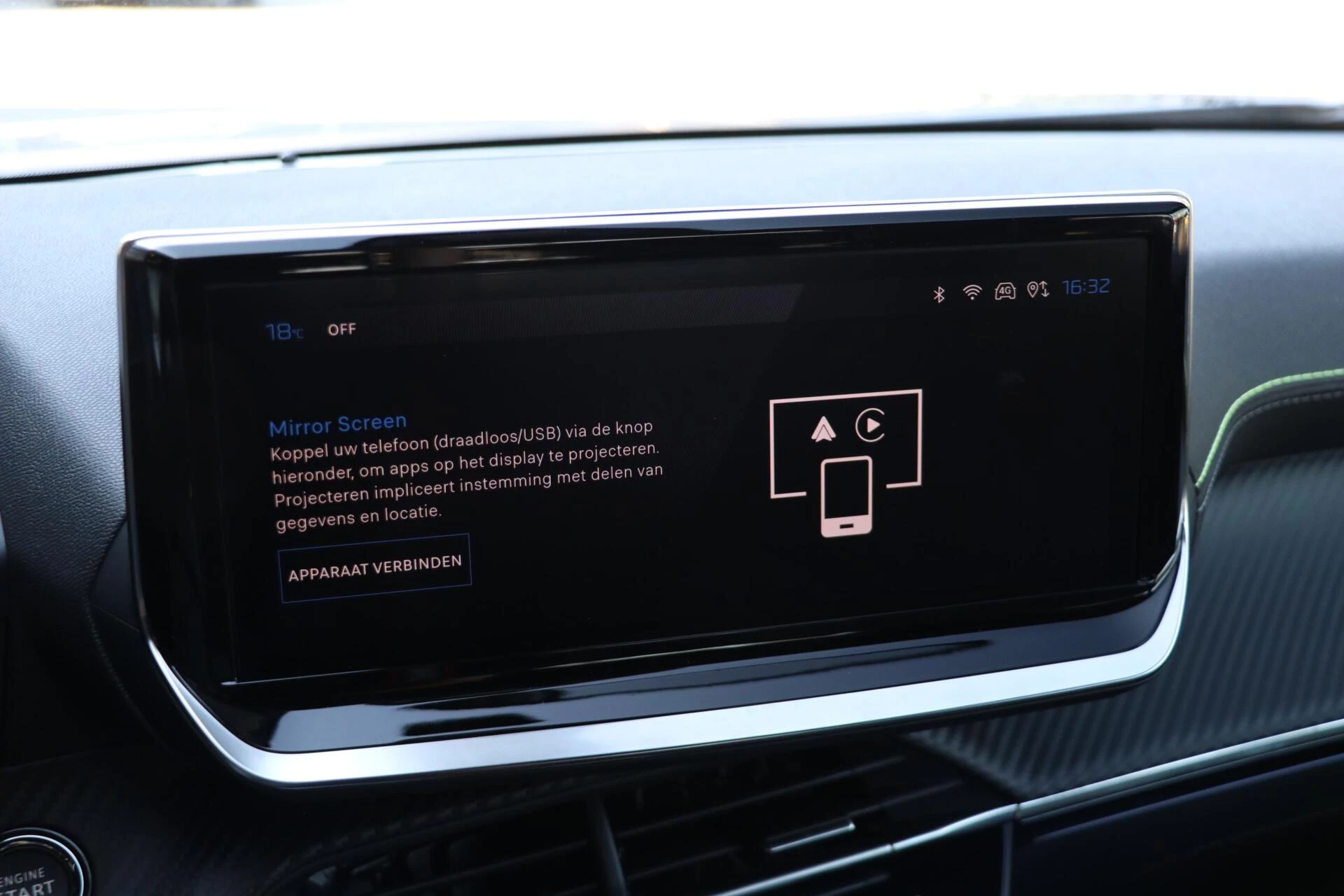 Hoofdafbeelding Peugeot e-2008