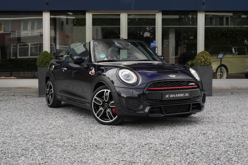 Hoofdafbeelding MINI Cabrio
