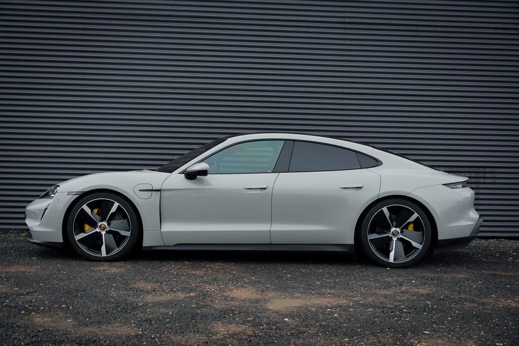 Hoofdafbeelding Porsche Taycan