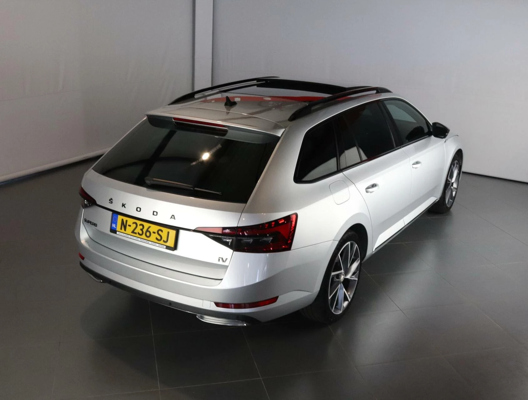 Hoofdafbeelding Škoda Superb