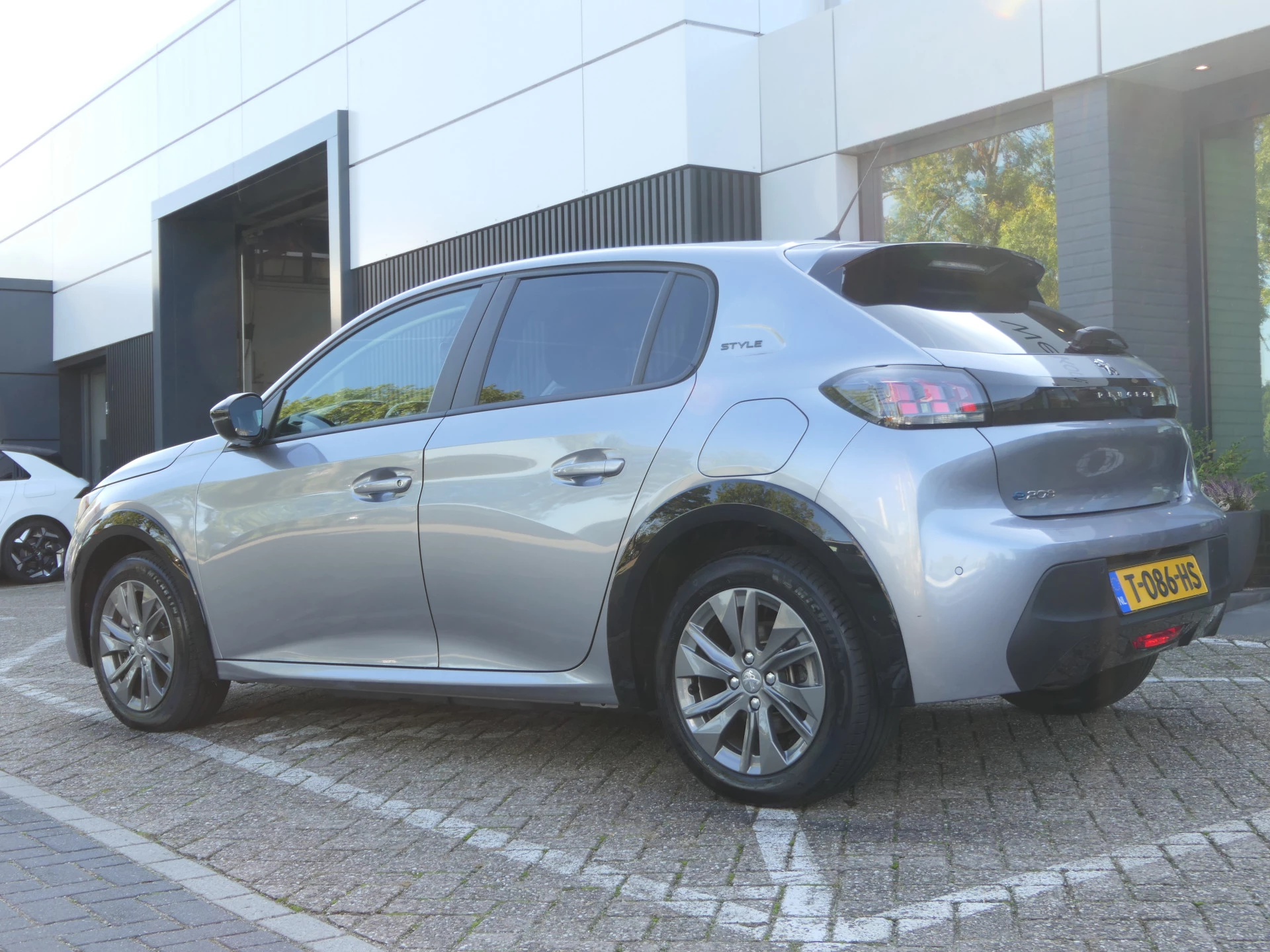 Hoofdafbeelding Peugeot e-208