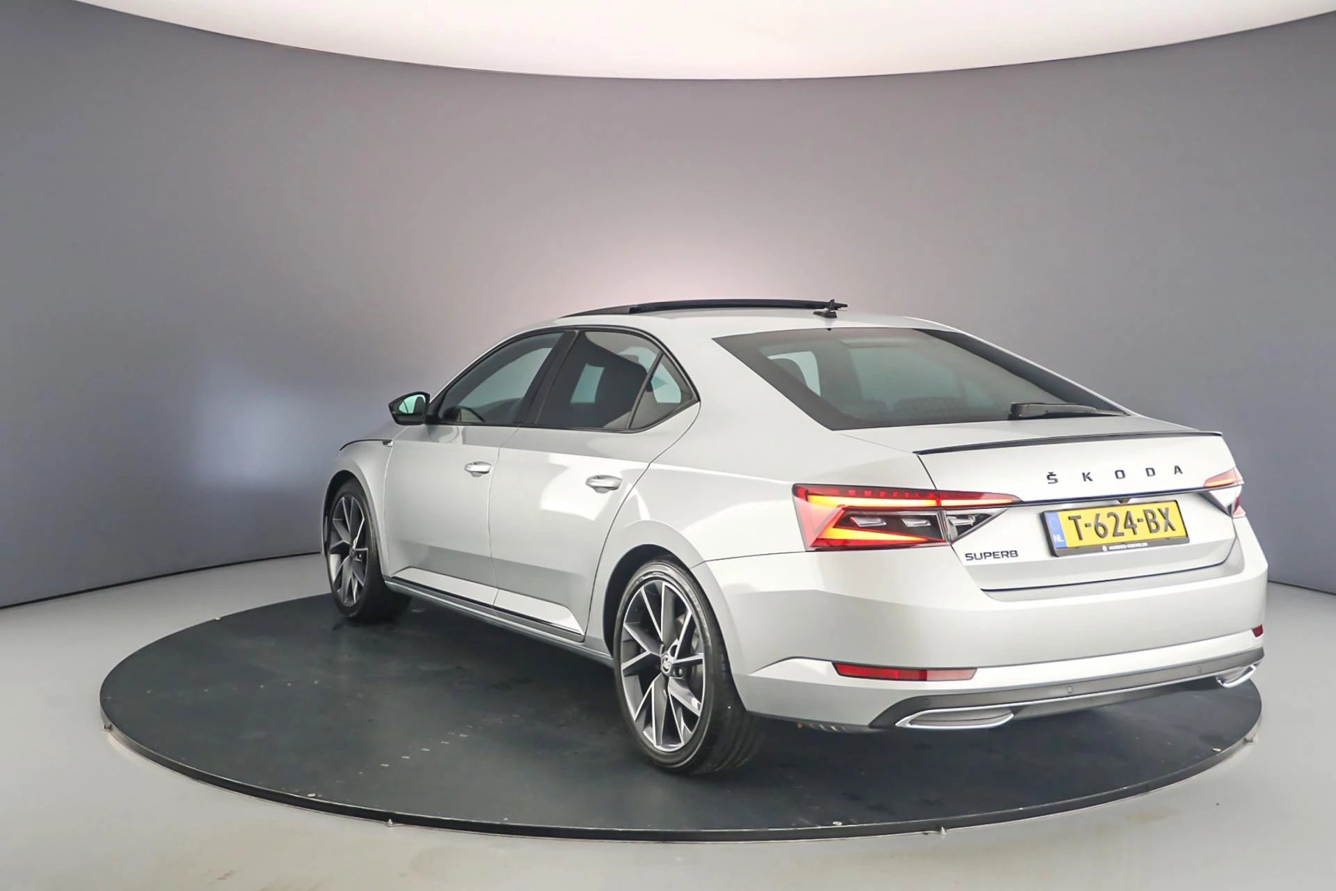 Hoofdafbeelding Škoda Superb