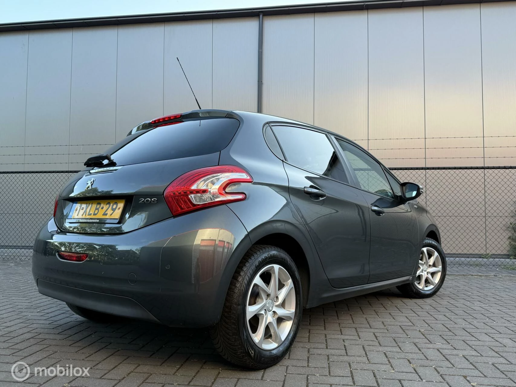 Hoofdafbeelding Peugeot 208