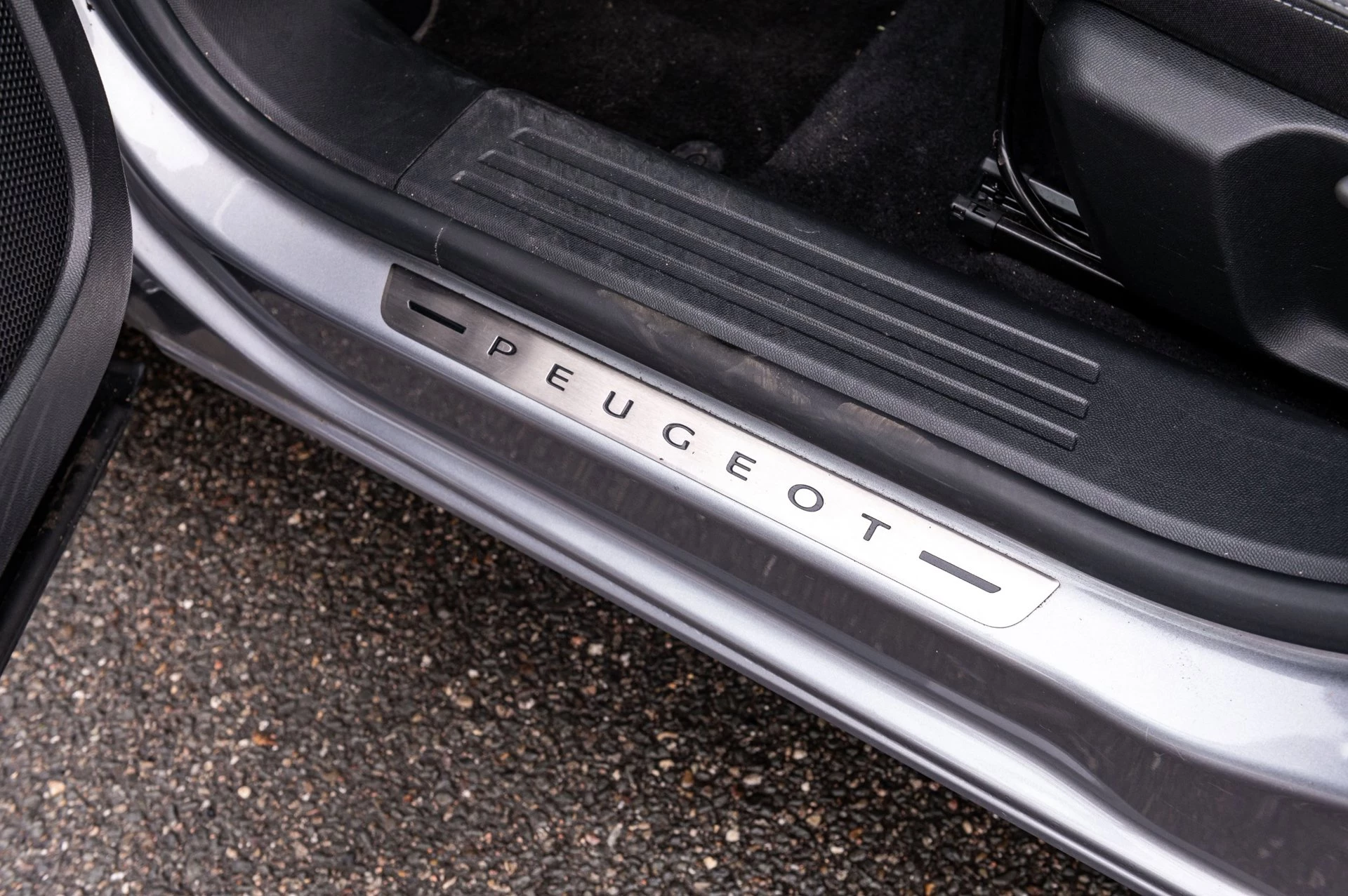 Hoofdafbeelding Peugeot e-2008