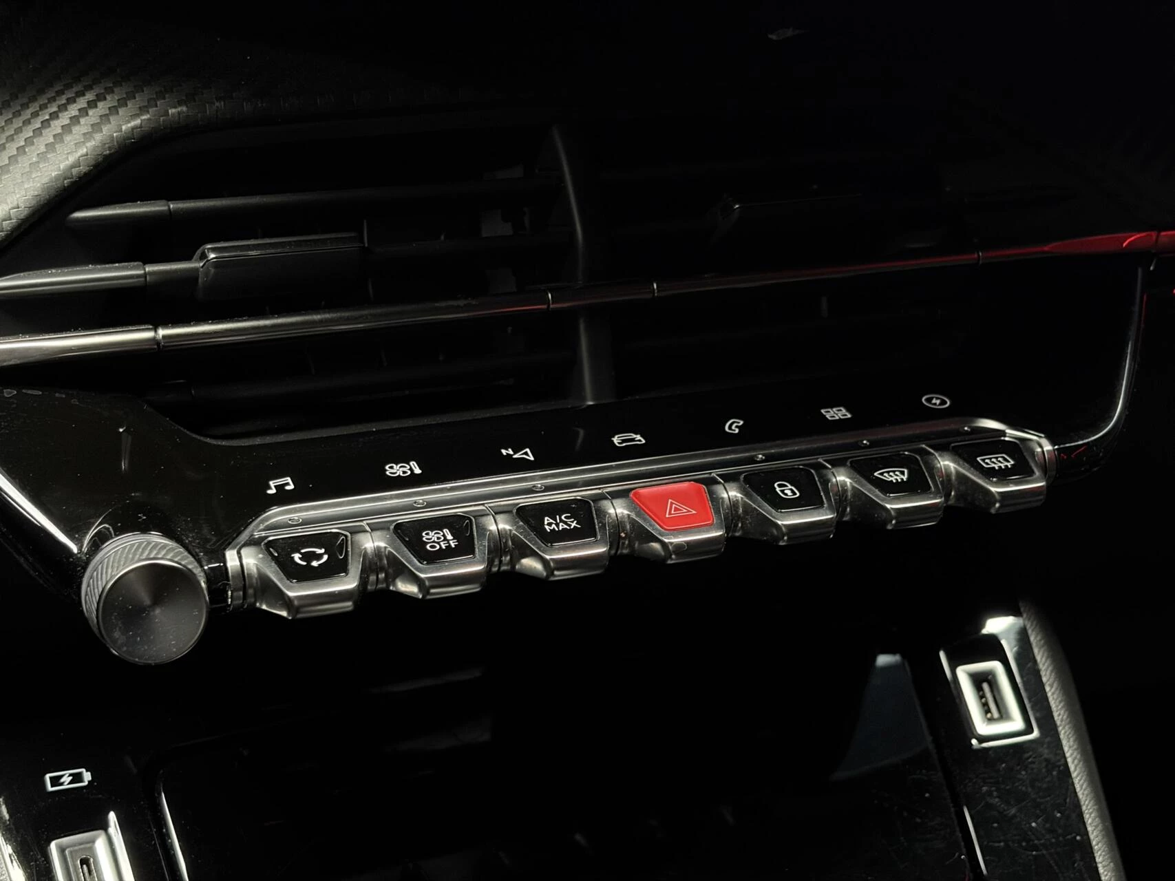 Hoofdafbeelding Peugeot e-2008