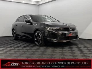 Hoofdafbeelding Opel Astra Opel Astra 1.6 Hybrid Business Elegance Demo auto, Half leder, Camera, Apple carplay, Cruise control, Keyless start, Virtual desk