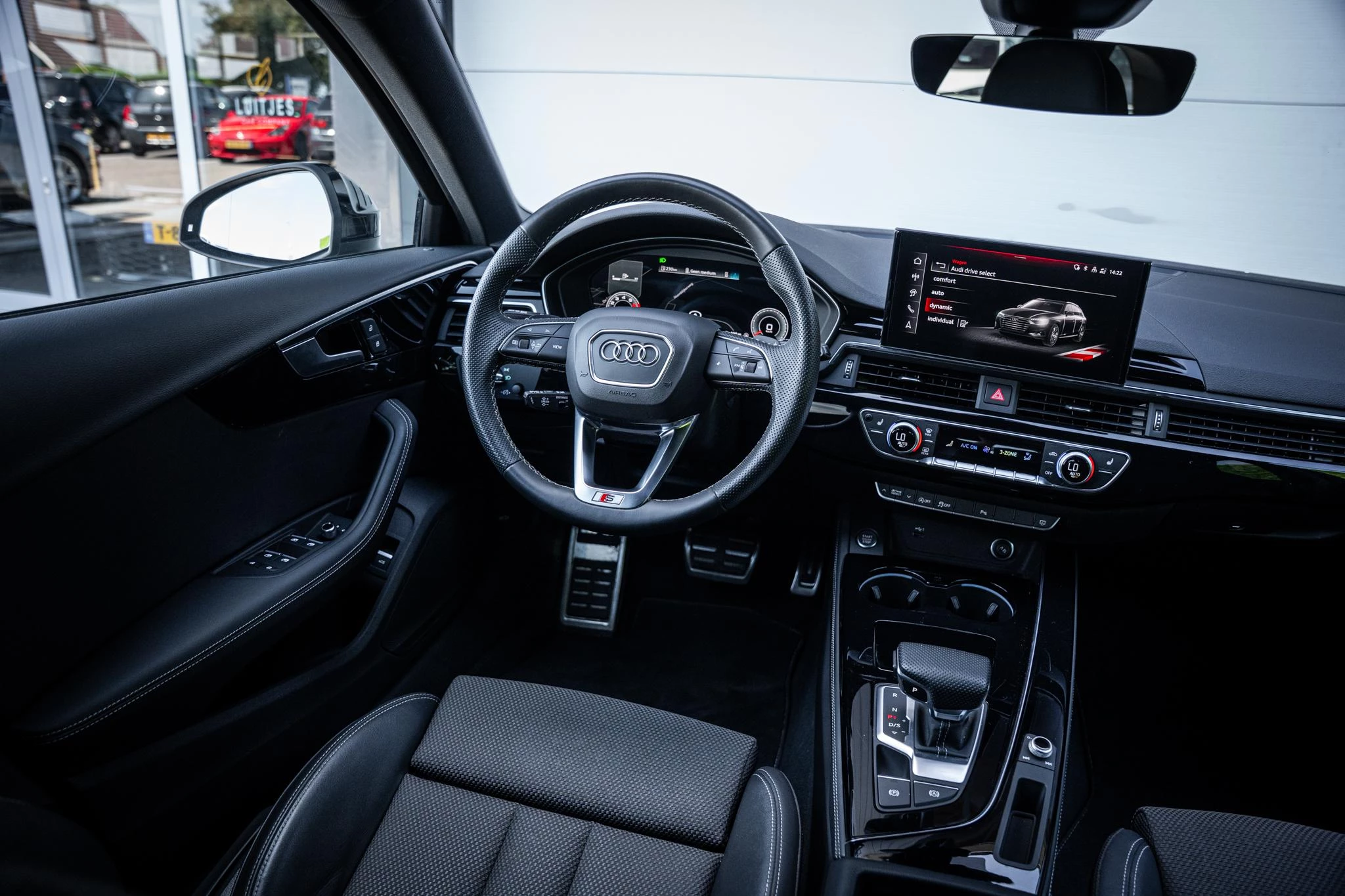 Hoofdafbeelding Audi A4
