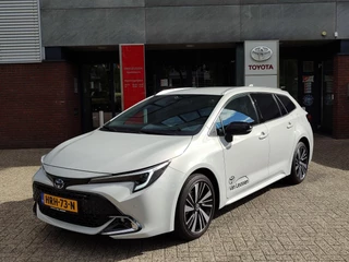 Toyota Corolla Touring Sports Hybrid 140 DYNAMIC STOELVERW 17'' LM-VELGEN PARK-SENSOREN PRIVACY GLASS KEYLESS CLIMA CAMERA AD-CRUISE APPLE/ANDROID