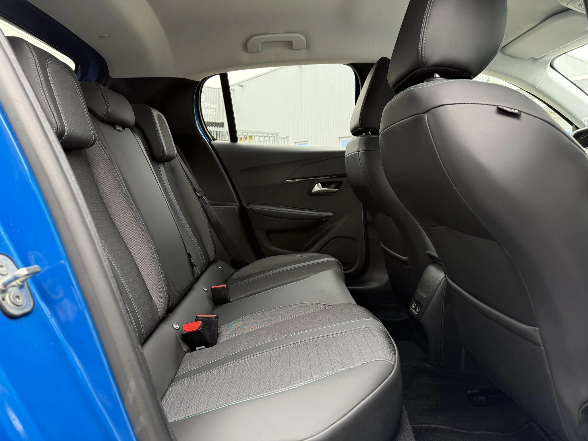 Hoofdafbeelding Peugeot e-208