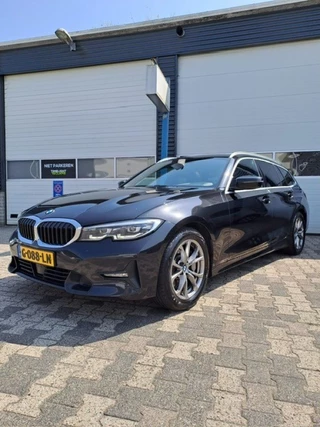 Hoofdafbeelding BMW 3 Serie BMW 3 Serie 330I HIGH EXE. ED.