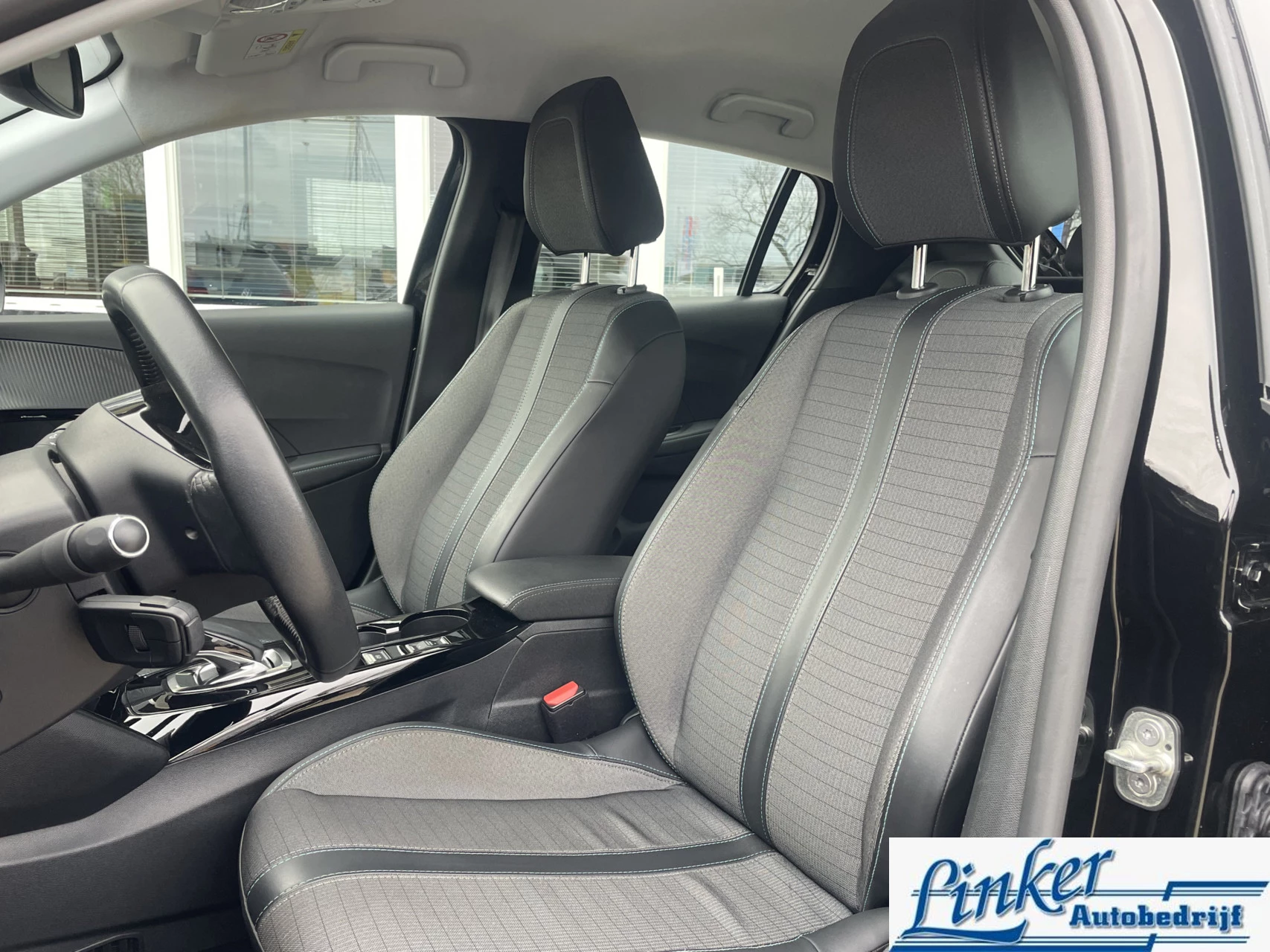 Hoofdafbeelding Peugeot e-208