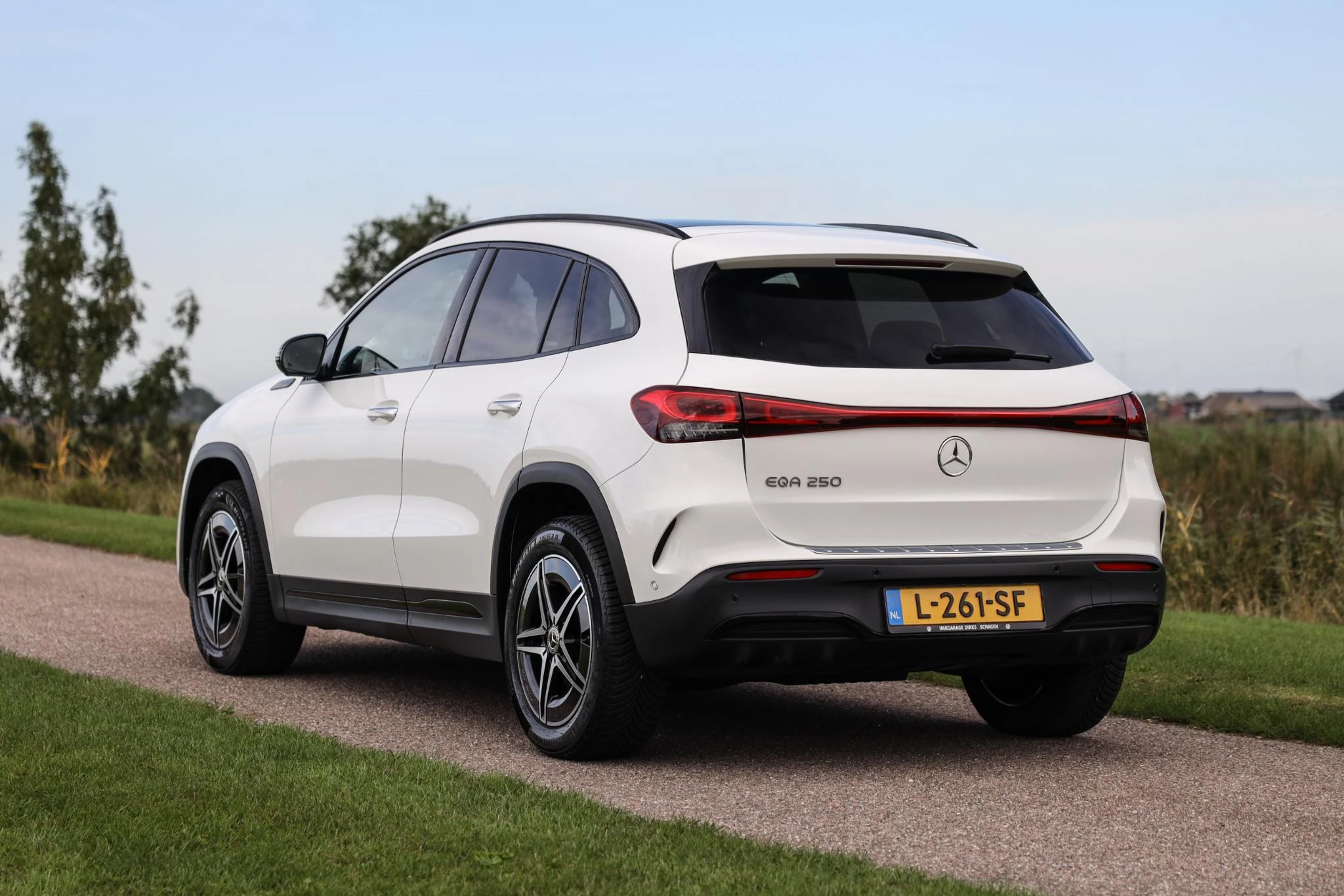 Hoofdafbeelding Mercedes-Benz EQA