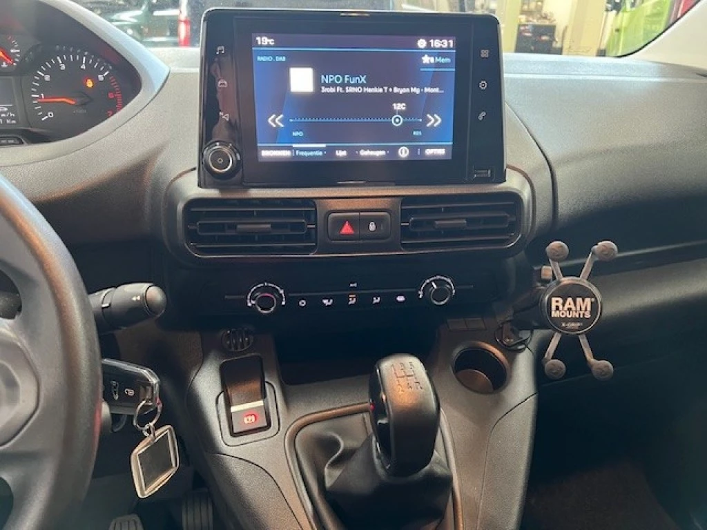 Hoofdafbeelding Peugeot Partner