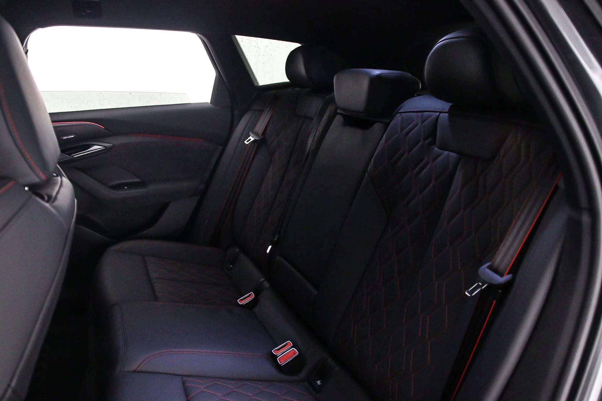 Hoofdafbeelding Audi A6 Avant e-tron