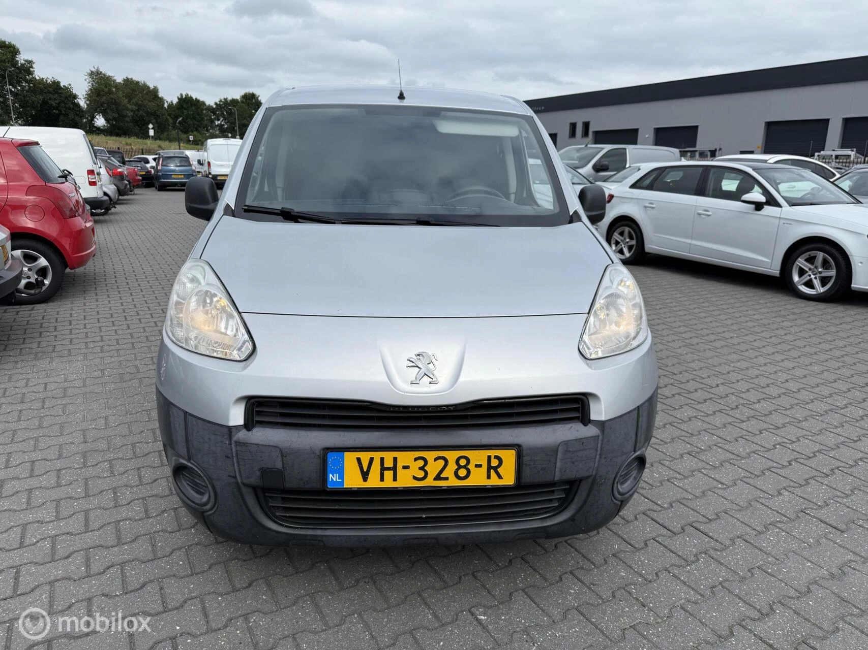 Hoofdafbeelding Peugeot Partner