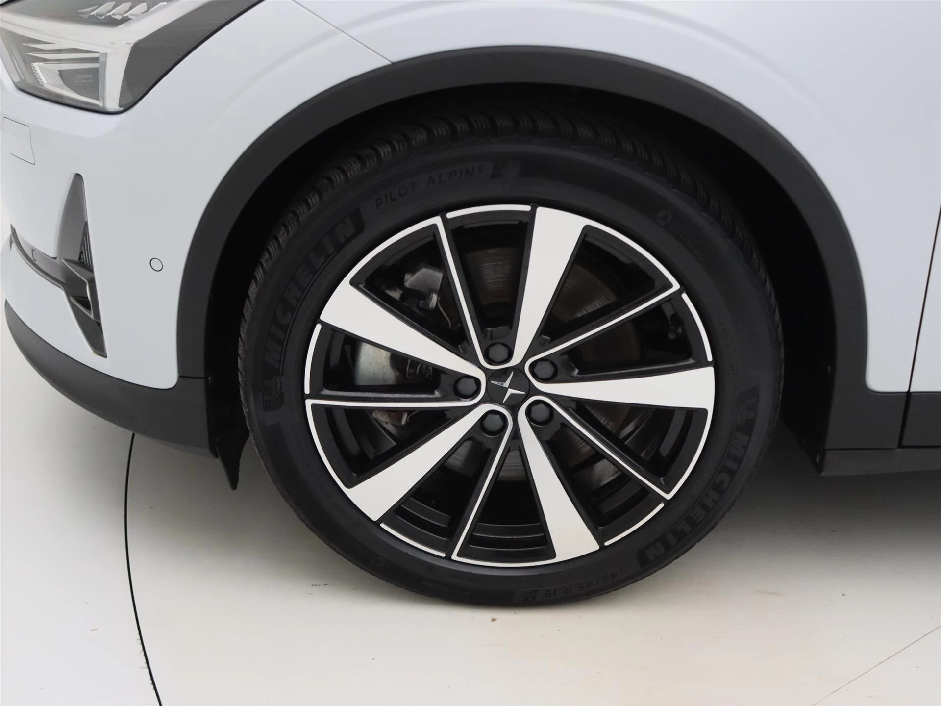 Hoofdafbeelding Polestar 2