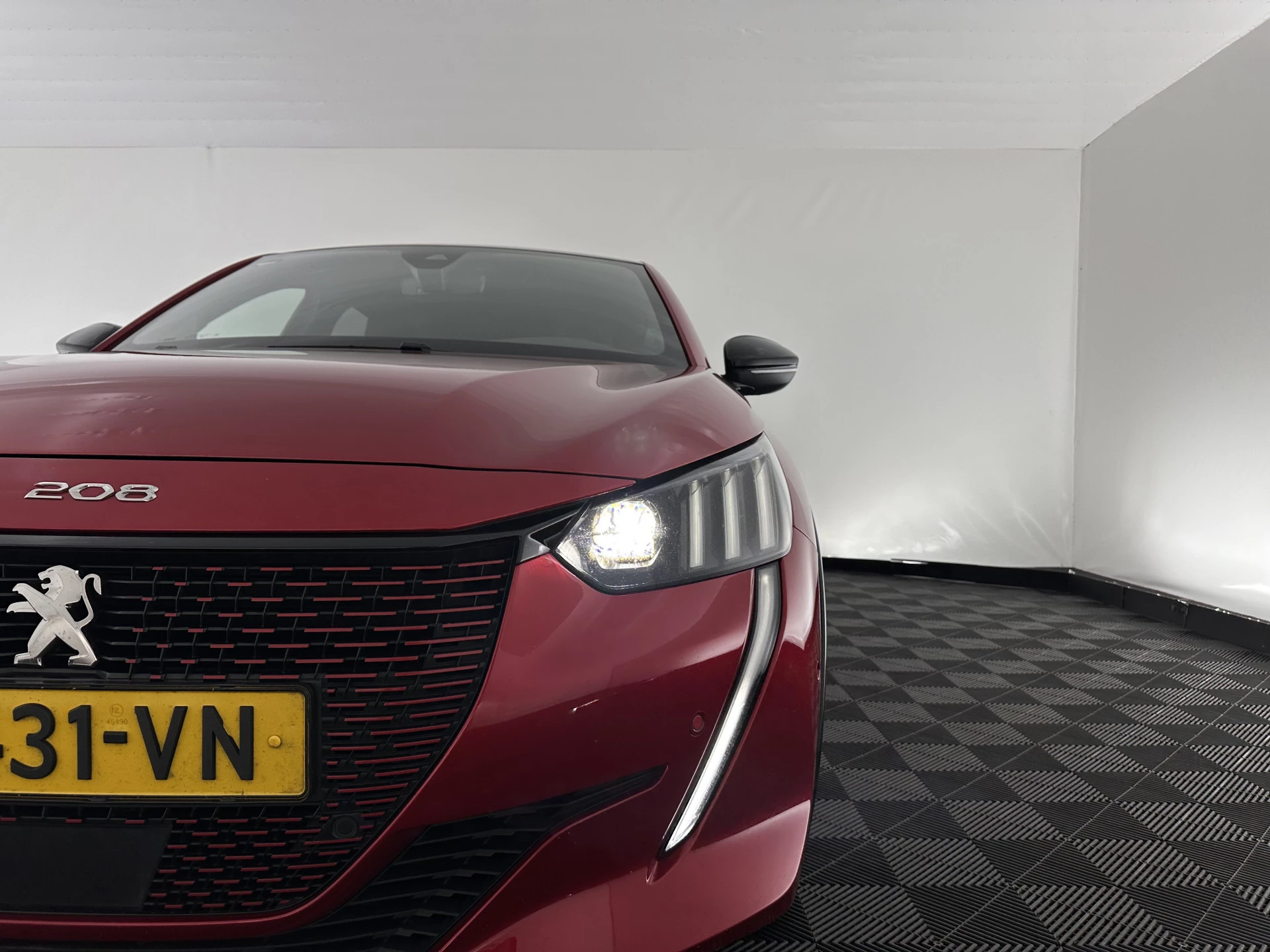 Hoofdafbeelding Peugeot e-208