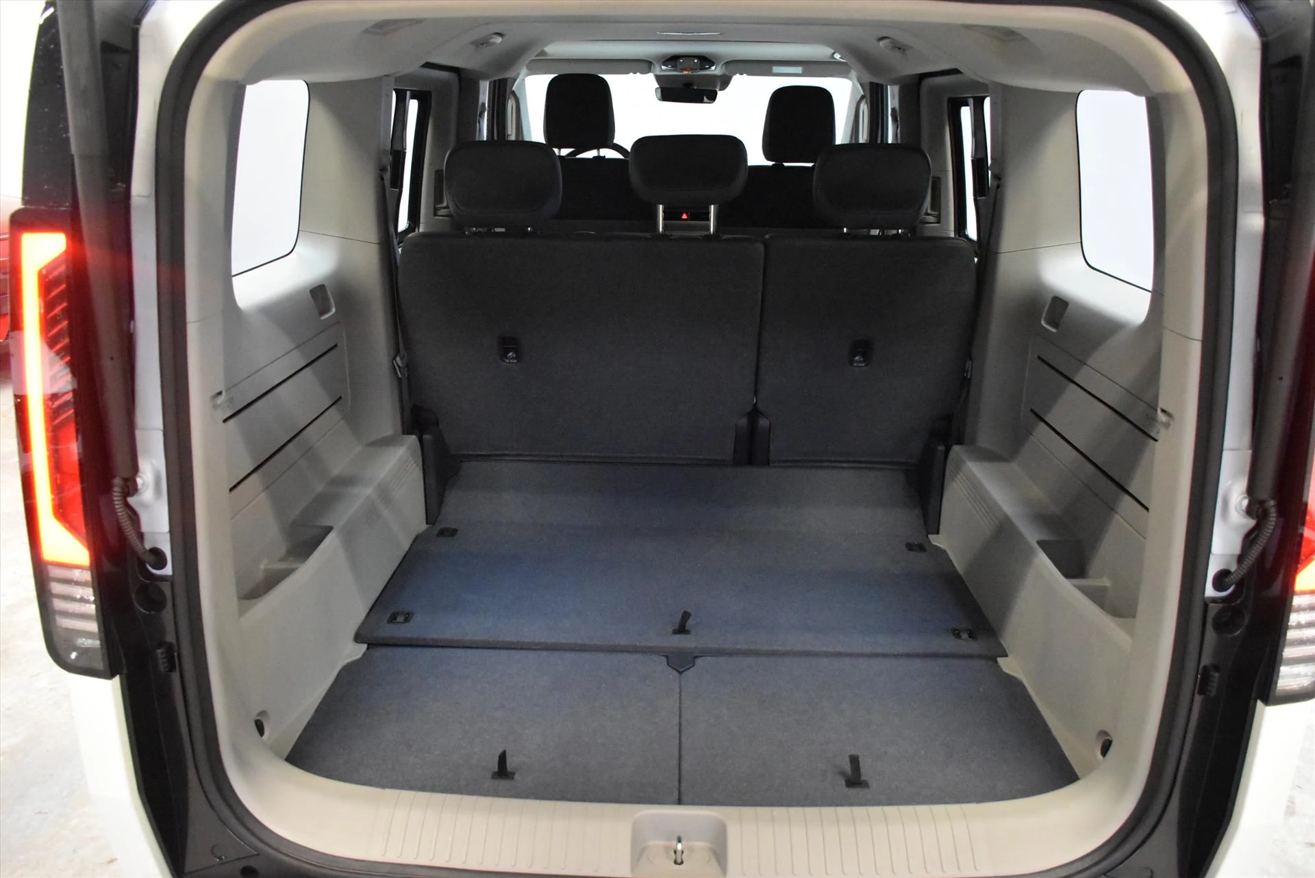 Hoofdafbeelding Kia Pv5 Passenger