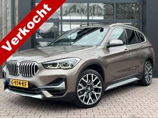 BMW X1 sDrive20i 192PK VDL Nedcar Edition | Pano | Trekhaak | LED | M Sport | Stoelverwarming | Leder | HUD | Elek. achterklep | Camera |