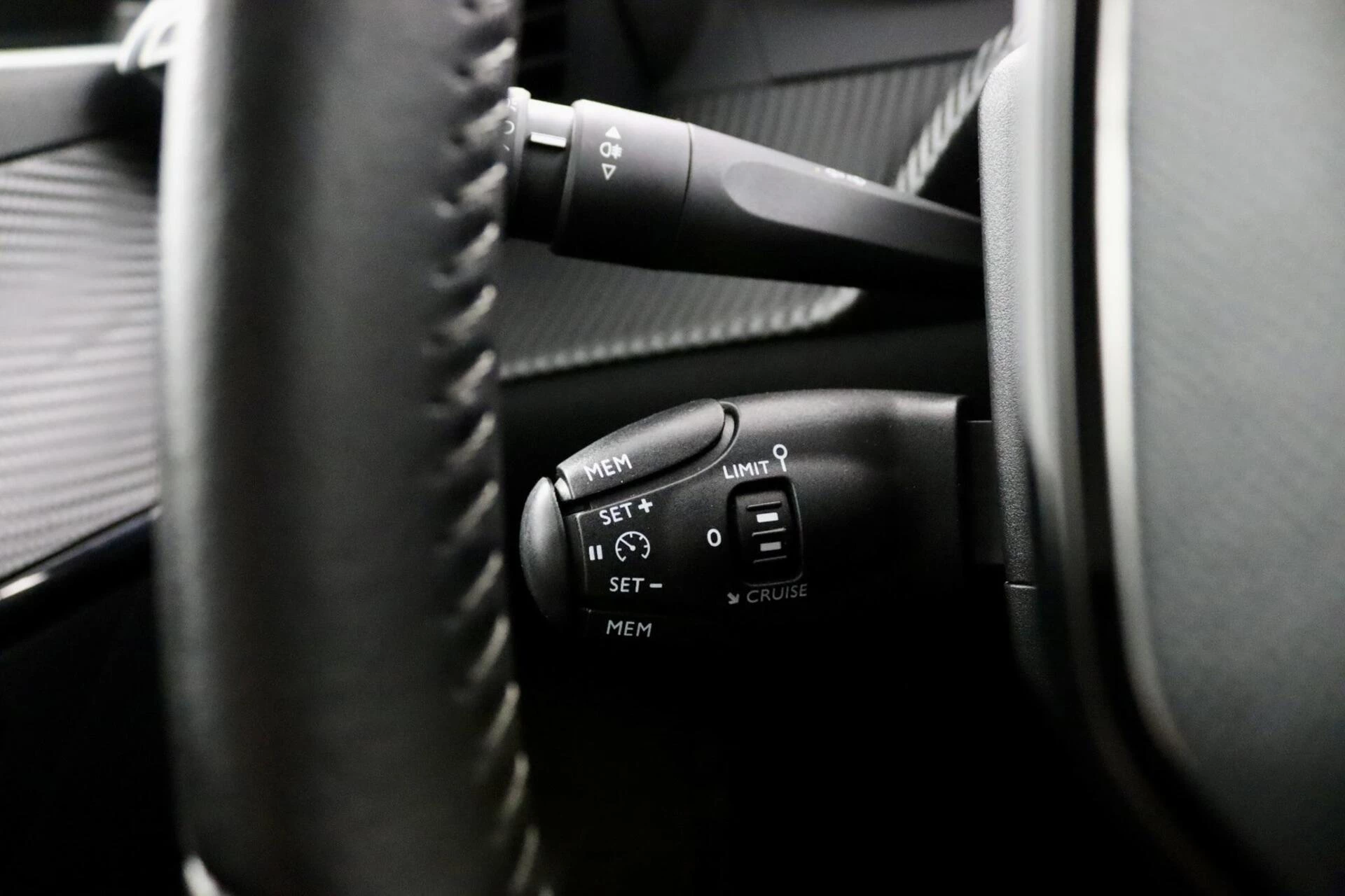 Hoofdafbeelding Peugeot e-208