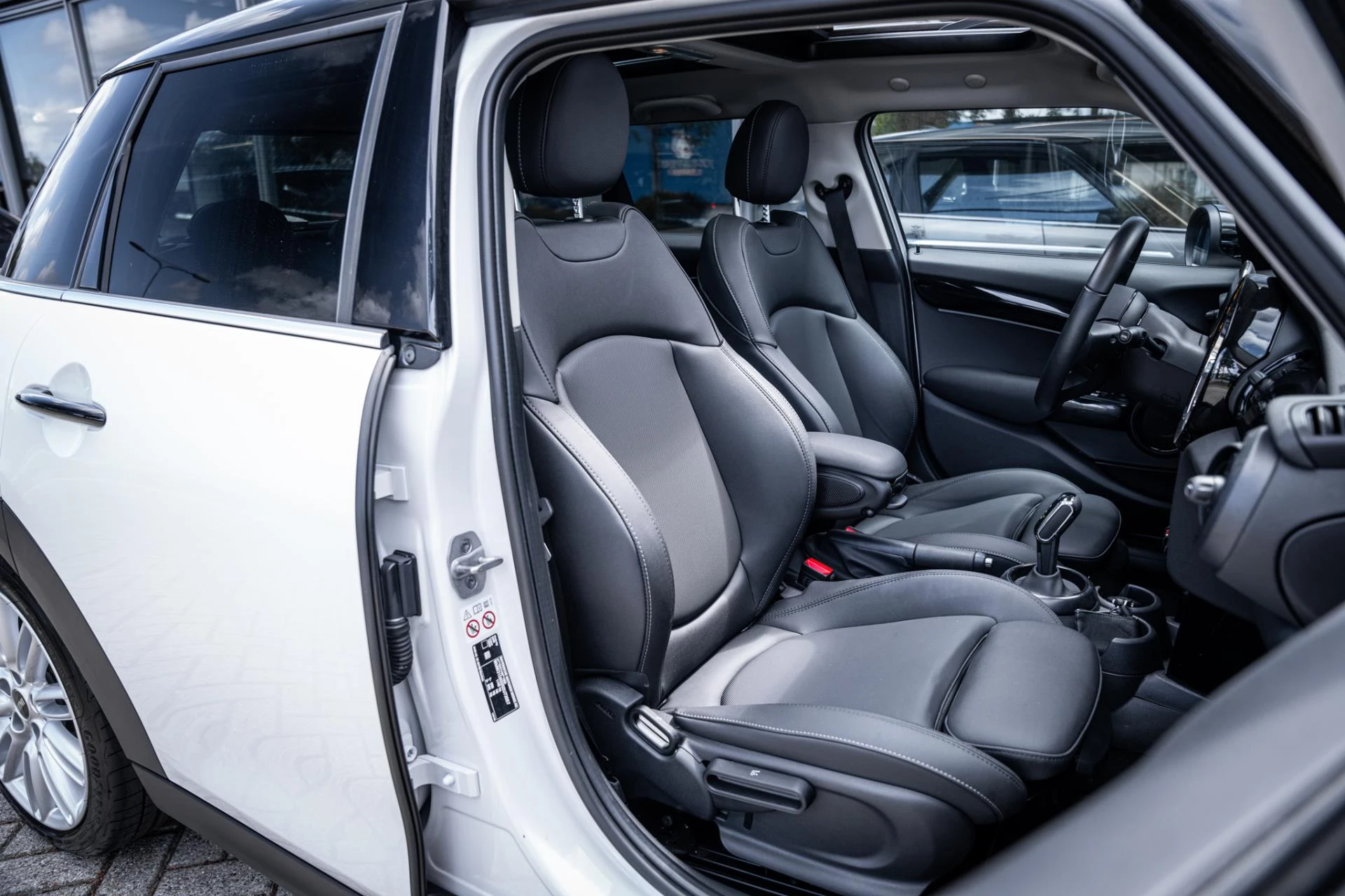 Hoofdafbeelding MINI Cooper