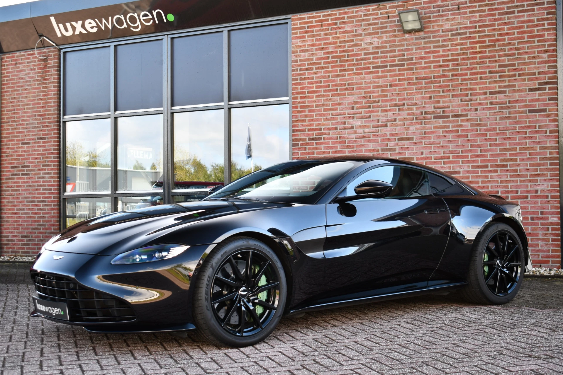 Hoofdafbeelding Aston Martin V8 Vantage