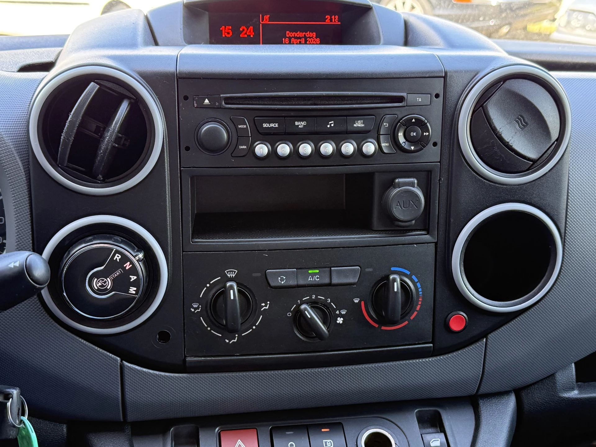 Hoofdafbeelding Peugeot Partner