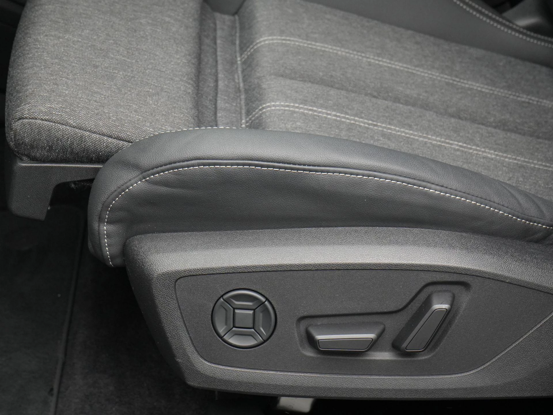 Hoofdafbeelding Audi Q6 e-tron