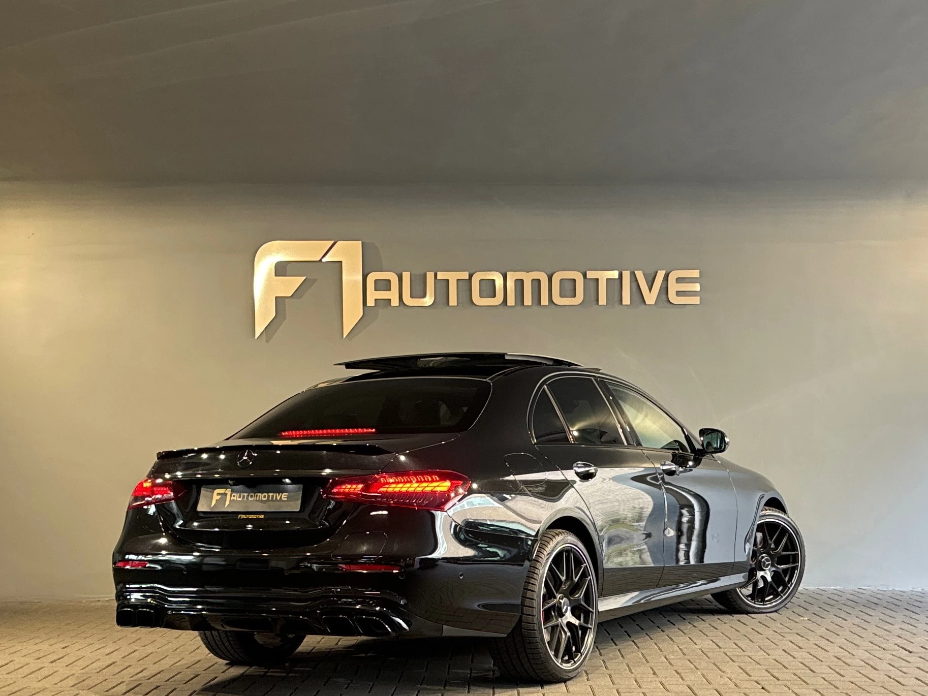 Hoofdafbeelding Mercedes-Benz E-Klasse