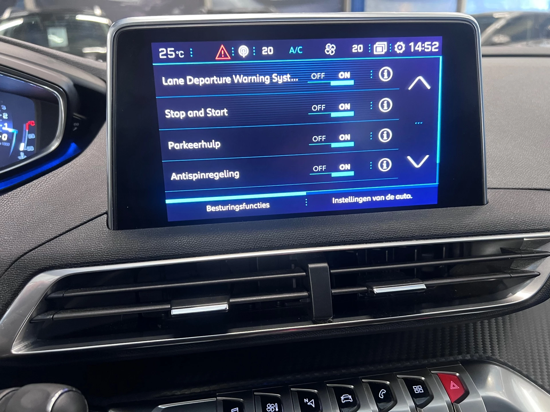 Hoofdafbeelding Peugeot 5008