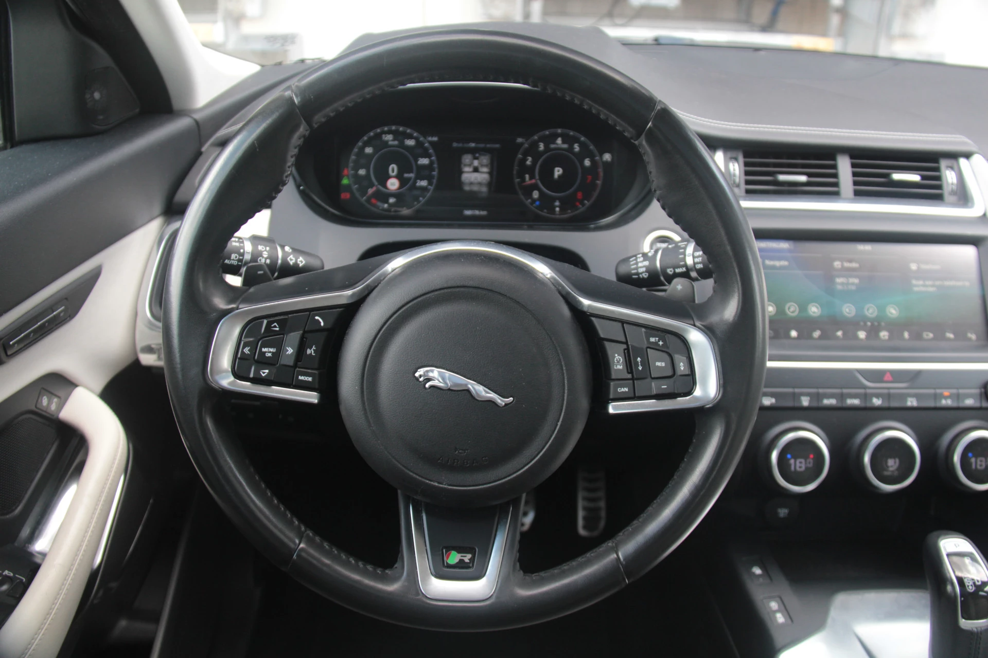 Hoofdafbeelding Jaguar E-PACE
