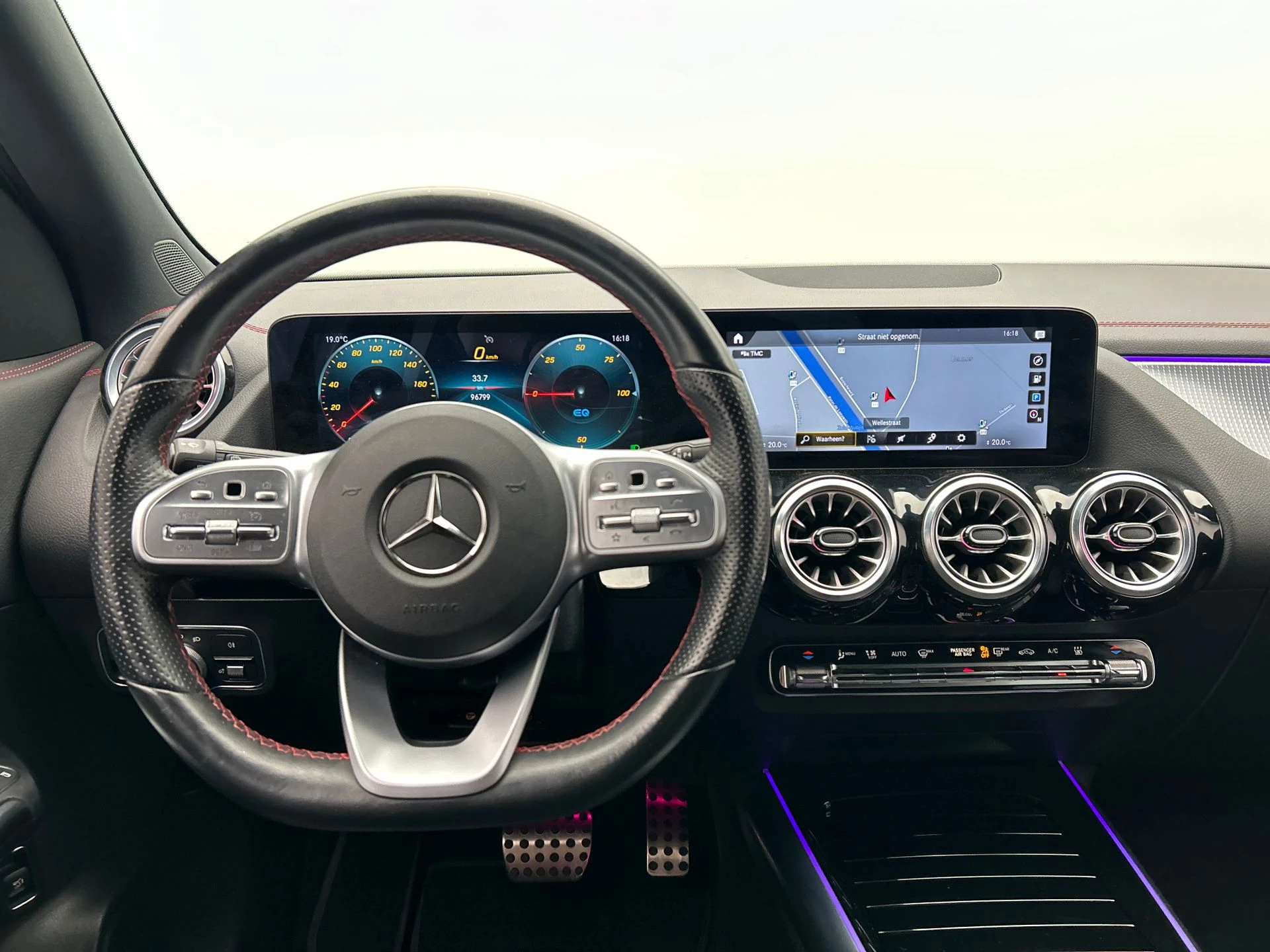 Hoofdafbeelding Mercedes-Benz EQA